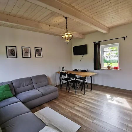 Ludowy W Siedlisku Pod Orzechem Casa de hóspedes